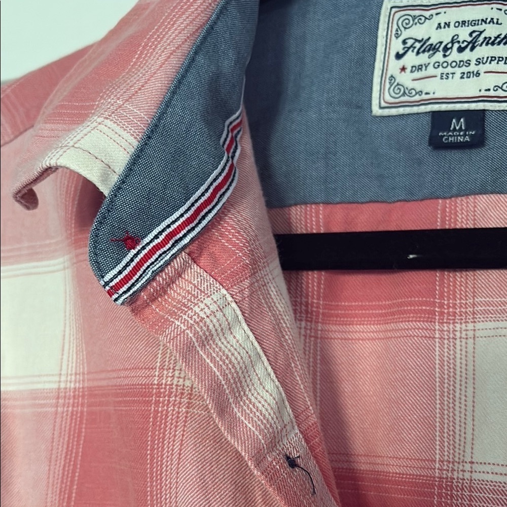 Flag & Anthem Men’s Medium Casual Button Down Shirt with a Buffalo Plaid Pattern - Picture 7 of 10